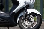 SUZUKI AN 200 BURGMAN (bj 2014), Motoren, Motoren | Suzuki, Scooter, Bedrijf, 200 cc, 12 t/m 35 kW