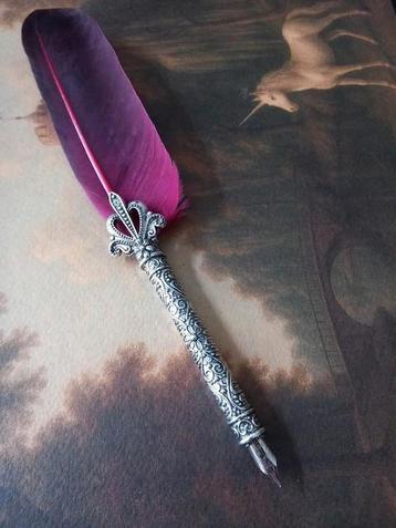 Penneveer, kalligrafie, klassieke pen, goth, veer pen, beschikbaar voor biedingen