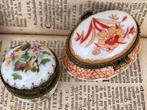 Brocante porseleinen pillendoosjes gemerkt, Ophalen of Verzenden