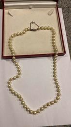 Parelketting met zilveren slot 65 cm lang, Sieraden, Tassen en Uiterlijk, Antieke sieraden, Ophalen of Verzenden, Zilver, Ketting