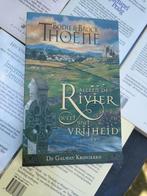 Thoene, Bodie & Brock/Alleen de rivier weet wat vrijheid is, Ophalen of Verzenden, Gelezen, Thoene, Bodie & Brock, Nederland