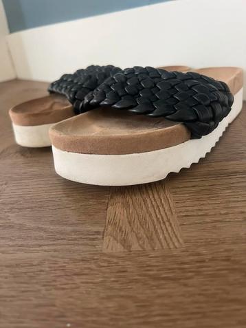 Elegante Maruti Billy Slippers – Zwart – Maat 40 beschikbaar voor biedingen