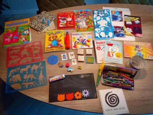 knutselpakket, prikblokken, tekensjablonen, stickers, schaar, Hobby en Vrije tijd, Knutselen, Overige typen, Ophalen of Verzenden