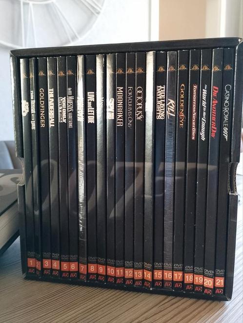 James Bond all in, 007.  Boek en dvd's., Cd's en Dvd's, Dvd's | Tv en Series, Zo goed als nieuw, Actie en Avontuur, Vanaf 12 jaar