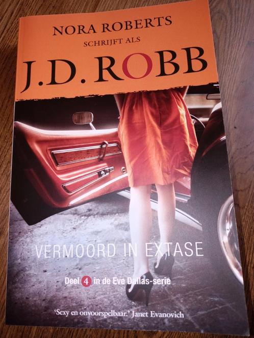 J.D. Robb - Vermoord in extase, Boeken, Thrillers, Zo goed als nieuw, Ophalen of Verzenden