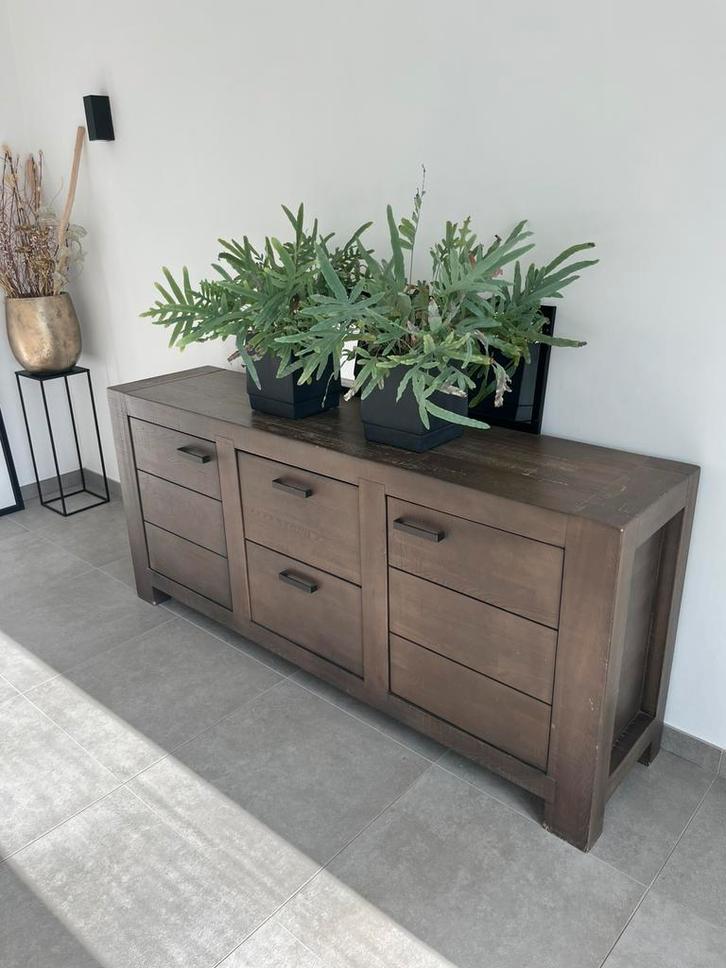 Dressoir zeer degelijk Henders & Hazel, Huis en Inrichting, Kasten | Dressoirs, Zo goed als nieuw, 150 tot 200 cm, 25 tot 50 cm