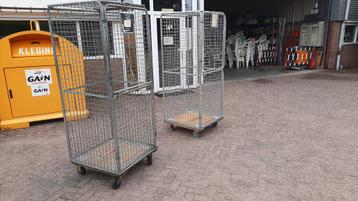 Mooie 4-heks kooi transport wagens. beschikbaar voor biedingen