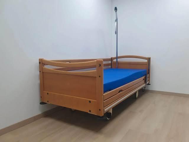 GEZOCHT: Gratis Hoog Laag bed., Huis en Inrichting, Slaapkamer | Bedden, Gebruikt, Eenpersoons, 90 cm, Hout, Ophalen