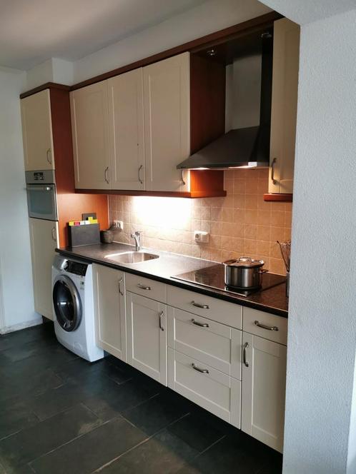 Keukenblok met bovenkastjes in goede staat!!, Huis en Inrichting, Keuken | Complete keukens, Gebruikt, Ophalen