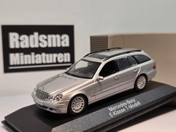 Mercedes-Benz E-Klasse Combi w211 silver - 1:43 Minichamps beschikbaar voor biedingen