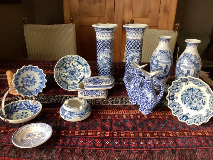 Delfsblauw vazen service, Antiek en Kunst, Antiek | Vazen, Ophalen
