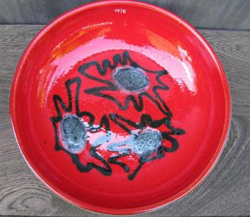 KERAMIEK SCHAAL HANDGEMAAKT 1978 beschikbaar voor biedingen