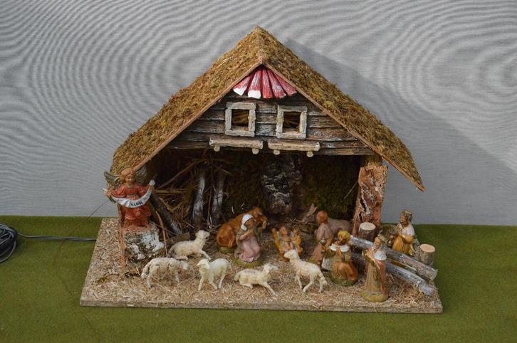 Vintage kerststal met kunststof figuren 14-delig met verlich, Diversen, Kerst, Gebruikt, Ophalen of Verzenden