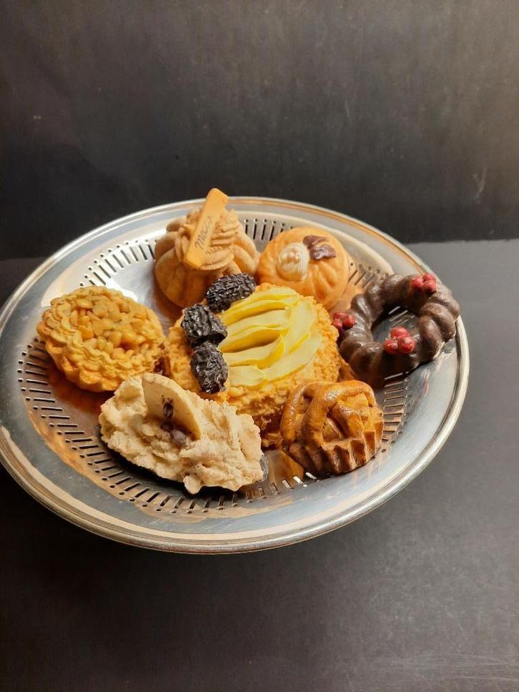 Nep gebakjes 7 stuks, Antiek en Kunst, Curiosa en Brocante, Ophalen of Verzenden