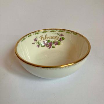 Royal Albert - schaaltje February diameter 9,6 cm beschikbaar voor biedingen