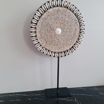 Beige schelpenketting met kralen japandi chic  beschikbaar voor biedingen