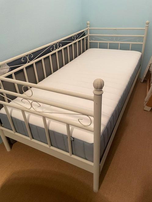 1p Bed 200cm, compleet met lattenbodem en matras, 1 persoons, Huis en Inrichting, Slaapkamer | Bedden, Zo goed als nieuw, Eenpersoons