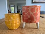Bloempotten oranje en geel, Rond, Ophalen of Verzenden, Zo goed als nieuw, Minder dan 25 cm
