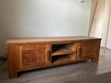 Tv meubel beschikbaar voor biedingen