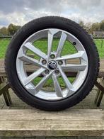 17” Skoda Octavia met Pirelli ❄️banden 205-50-17 met 8 mm, Ophalen, Banden en Velgen, Nieuw, 17 inch