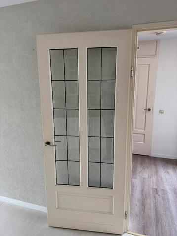 Binnendeuren 2 stuks met glas in lood beschikbaar voor biedingen