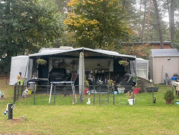 Hobby 560 De Luxe - Compleet met Voortent & Mover!, Caravans en Kamperen, Caravans, Particulier, tot en met 6, 1250 - 1500 kg