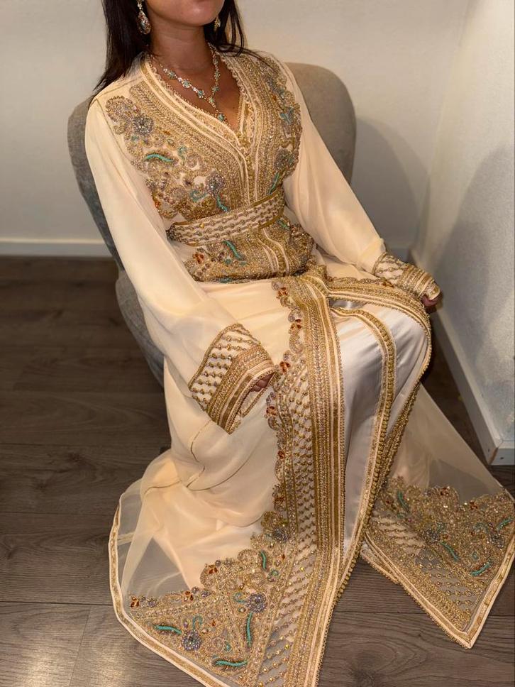Takshita/ Caftan verhuur, Kleding | Dames, Gelegenheidskleding, Nieuw, Overige typen, Ophalen of Verzenden