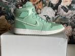 Nike Air Jordan Retro High mt. 39 Mint Foam, Kleding | Dames, Schoenen, Groen, Jordan, Ophalen of Verzenden, Zo goed als nieuw