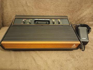Atari 2600 collectie met 9 games en vele controllers beschikbaar voor biedingen