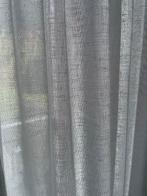 Lichtgrijze inbetween gordijnen met rails, Huis en Inrichting, Stoffering | Gordijnen en Lamellen, Ophalen, Zo goed als nieuw