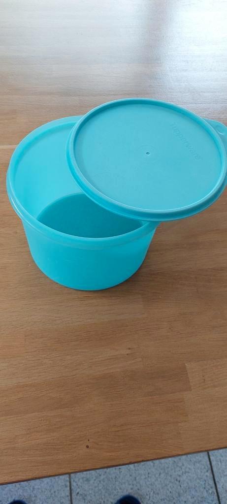Bewaarbox tupperware, inhoud 2,4L. Zo goed als nieuw!, Huis en Inrichting, Keuken | Tupperware, Zo goed als nieuw, Bak of Kom