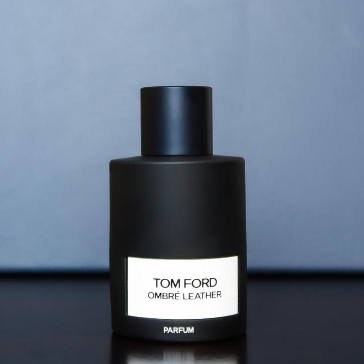 Tom Ford - Ombre Leather Parfum sample, Sieraden, Tassen en Uiterlijk, Uiterlijk | Parfum, Zo goed als nieuw, Verzenden