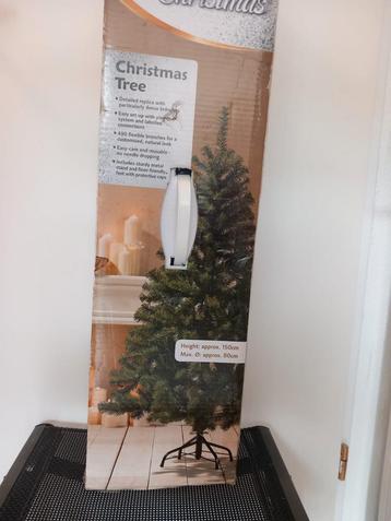 KERSTBOOM NIEUW!!!! beschikbaar voor biedingen