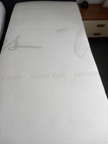 Matras - biologisch natuurrubber - 90x 200 cm beschikbaar voor biedingen
