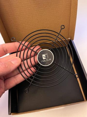 Noctua NA-FG1 120mm fan grills, 2 stuks aangeboden beschikbaar voor biedingen