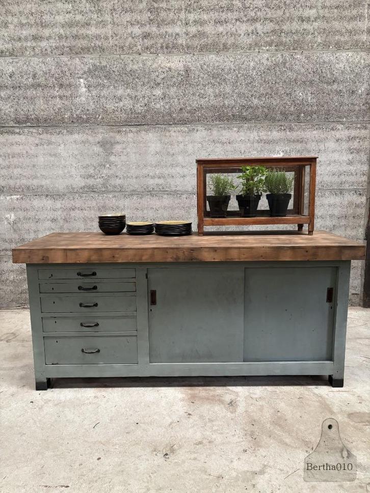 Oude werkbank toonbank keukeneiland, Huis en Inrichting, Keuken | Keukenelementen, Zo goed als nieuw, Minder dan 100 cm, 200 cm of meer