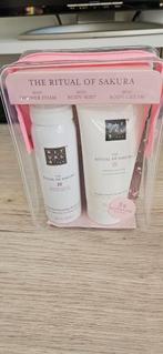 The Rituals Of Sakura met foam en bodycream, Ophalen of Verzenden, Nieuw, Bad & Douche