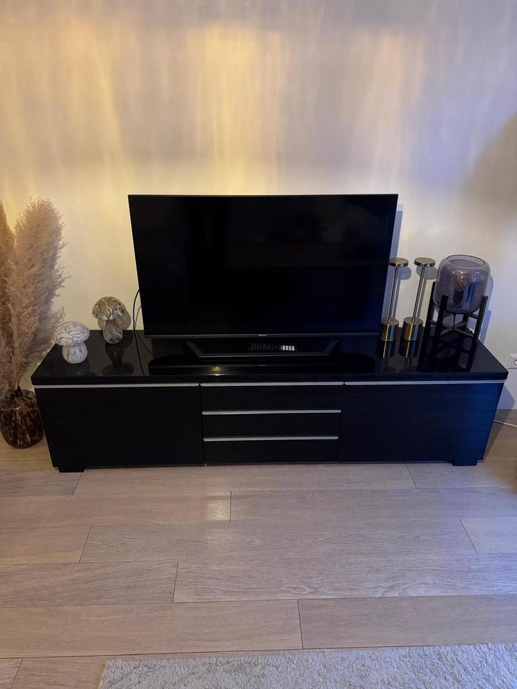 Ikea Beste TV Meubel zwart hoogglans, Huis en Inrichting, Kasten | Televisiemeubels, Gebruikt, Minder dan 100 cm, 150 tot 200 cm