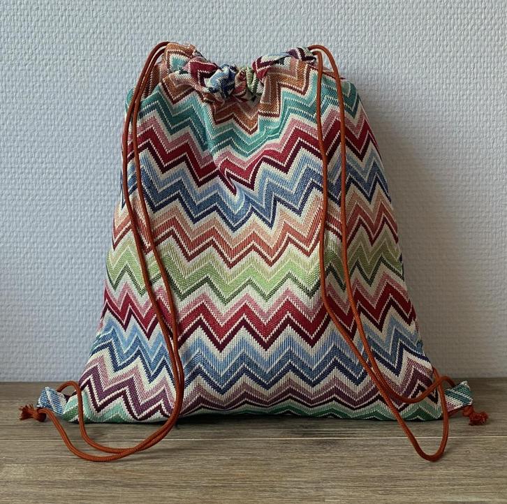 Rugtas, rugzak, zigzag stof, pyjamazak, gymtas, Sieraden, Tassen en Uiterlijk, Tassen | Schooltassen, Nieuw, Rugtas, 30 tot 40 cm