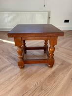 Bijzettafels / salontafels, 2 stuks, bruin notenhout, 50x50, Minder dan 55 cm, Gebruikt, Hout, Ophalen