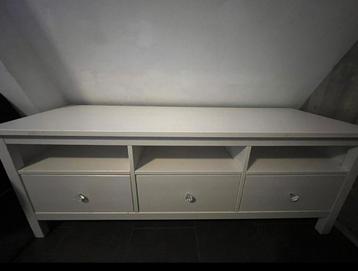 IKEA Kastje - TV Meubel beschikbaar voor biedingen