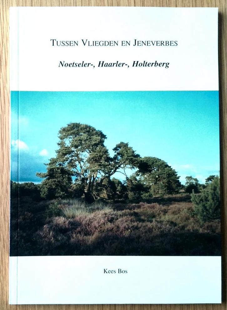 'Tussen Vliegden en Jeneverbes' o.a. over de Holterberg., Boeken, Natuur, Zo goed als nieuw, Natuur algemeen, Ophalen of Verzenden