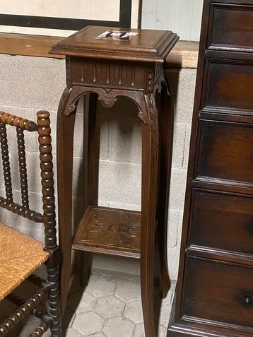 Antieke Plantentafel beschikbaar voor biedingen