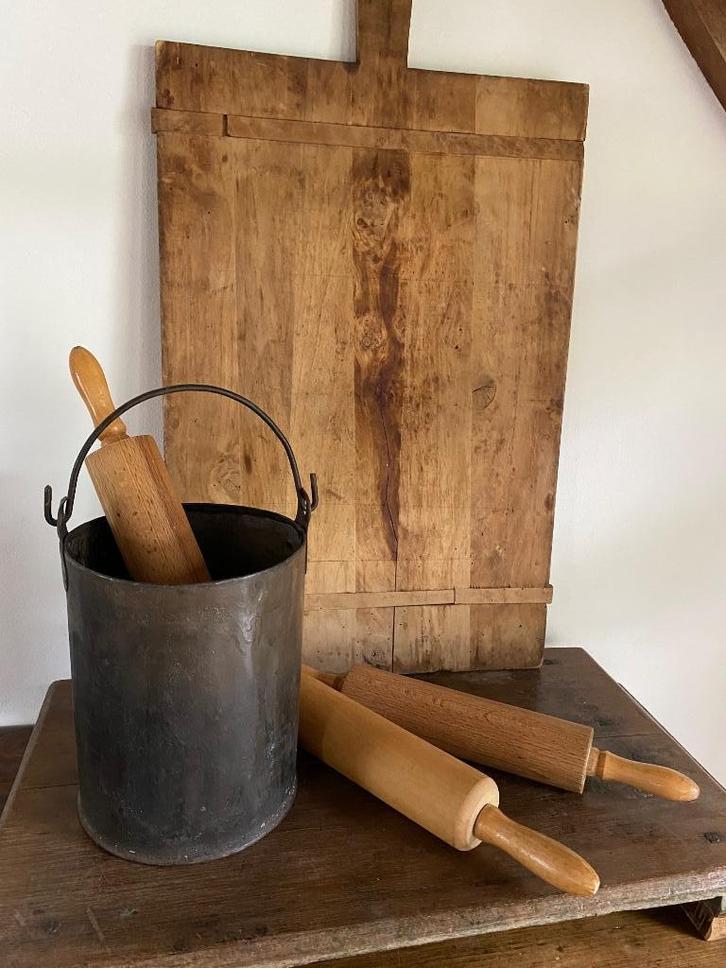 Landelijke ijzeren emmer en houten deegrollers, Huis en Inrichting, Woonaccessoires | Overige, Gebruikt, Ophalen of Verzenden