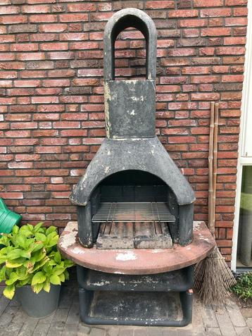 Betonnen Barbecue - Stevig en klaar voor gebruik! beschikbaar voor biedingen