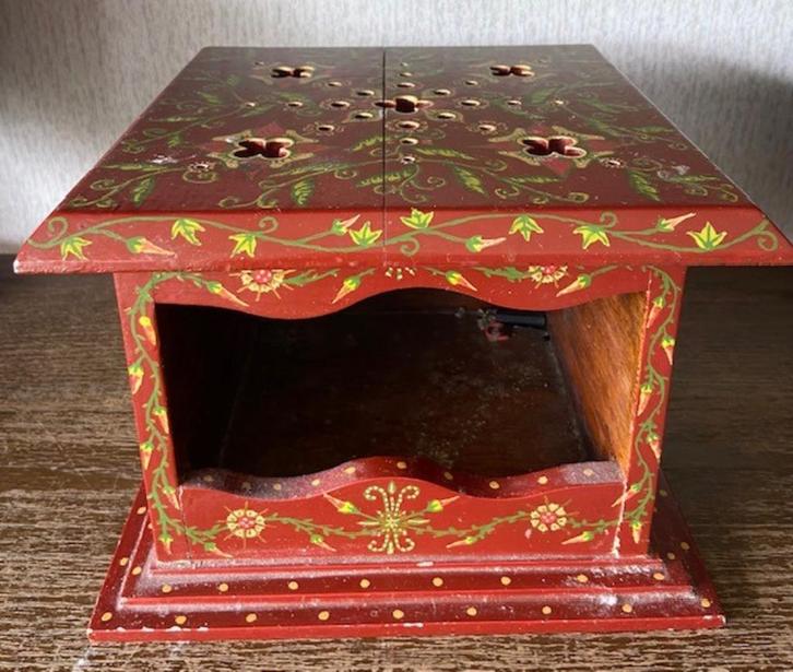 Stoof jaren 30 met reproductie in Hindeloopen stijl bewerkt, Antiek en Kunst, Curiosa en Brocante, Ophalen of Verzenden