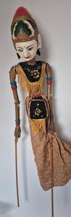 Twee Wajangpoppen uit Indonesië, Antiek en Kunst, Ophalen