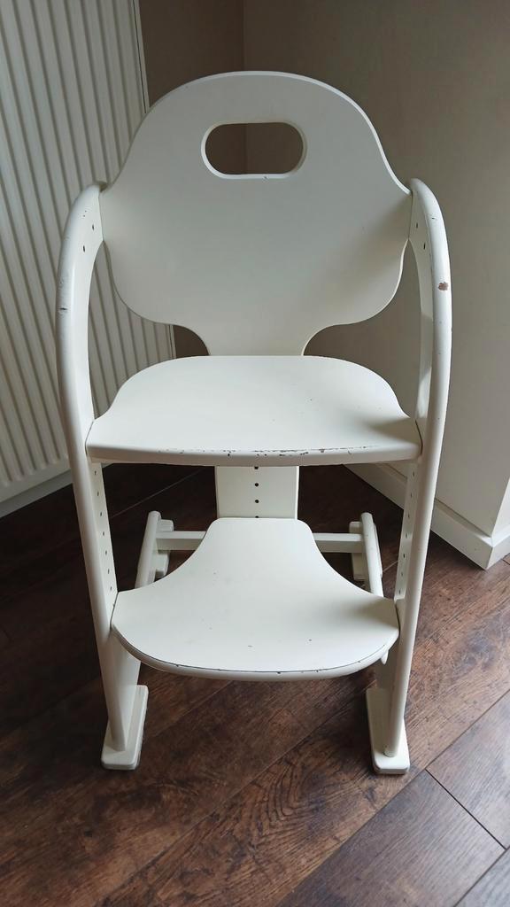 Witte meegroeistoel van Tiamo Wood collection. Nu €20,-!!!, Kinderen en Baby's, Kinderstoelen, Gebruikt, Meegroeistoel, Ophalen