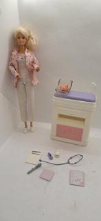 Barbie Happy Family | dokter met baby | pop, Ophalen of Verzenden, Gebruikt, Pop
