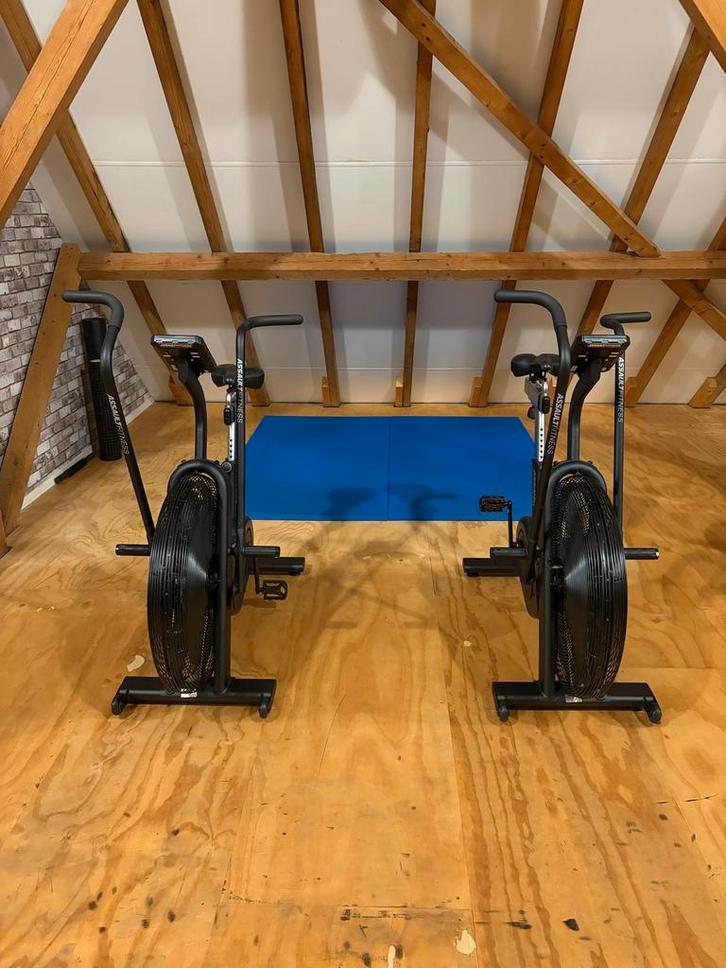 2 Assault-fitness airbike PRO, Sport en Fitness, Fitnessapparatuur, Zo goed als nieuw, Airbike, Armen, Metaal, Ophalen